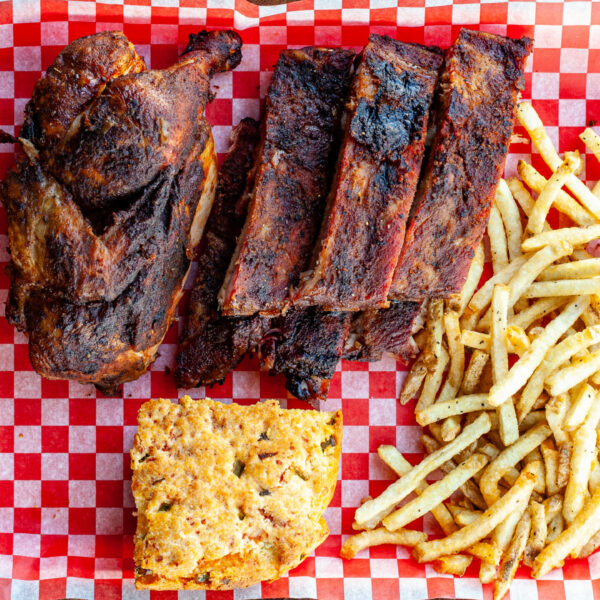 Prairie Dog Brewing Chicken and Ribs combo signature platter.