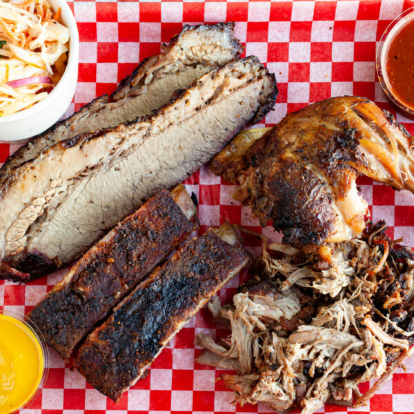 Prairie Dog Brewing Personal Taster signature barbecue combo platter.