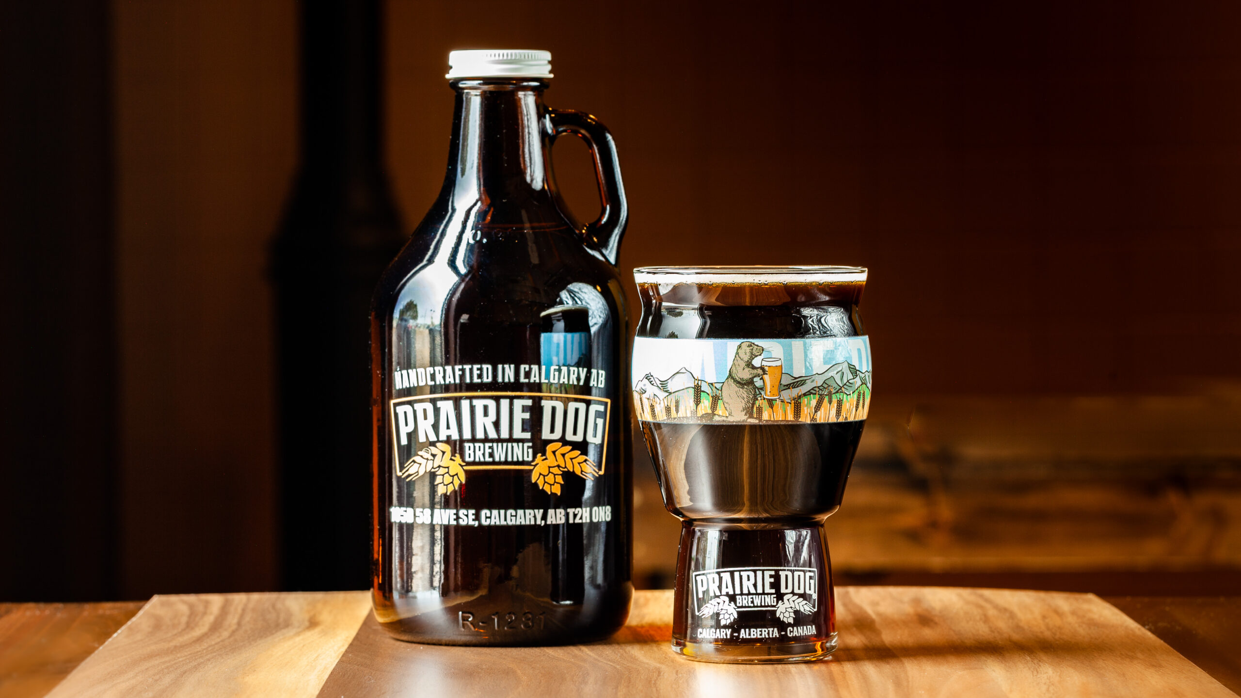A 946mL howler jug and 473mL draft pour of Prairie Dog Brewing's porter.